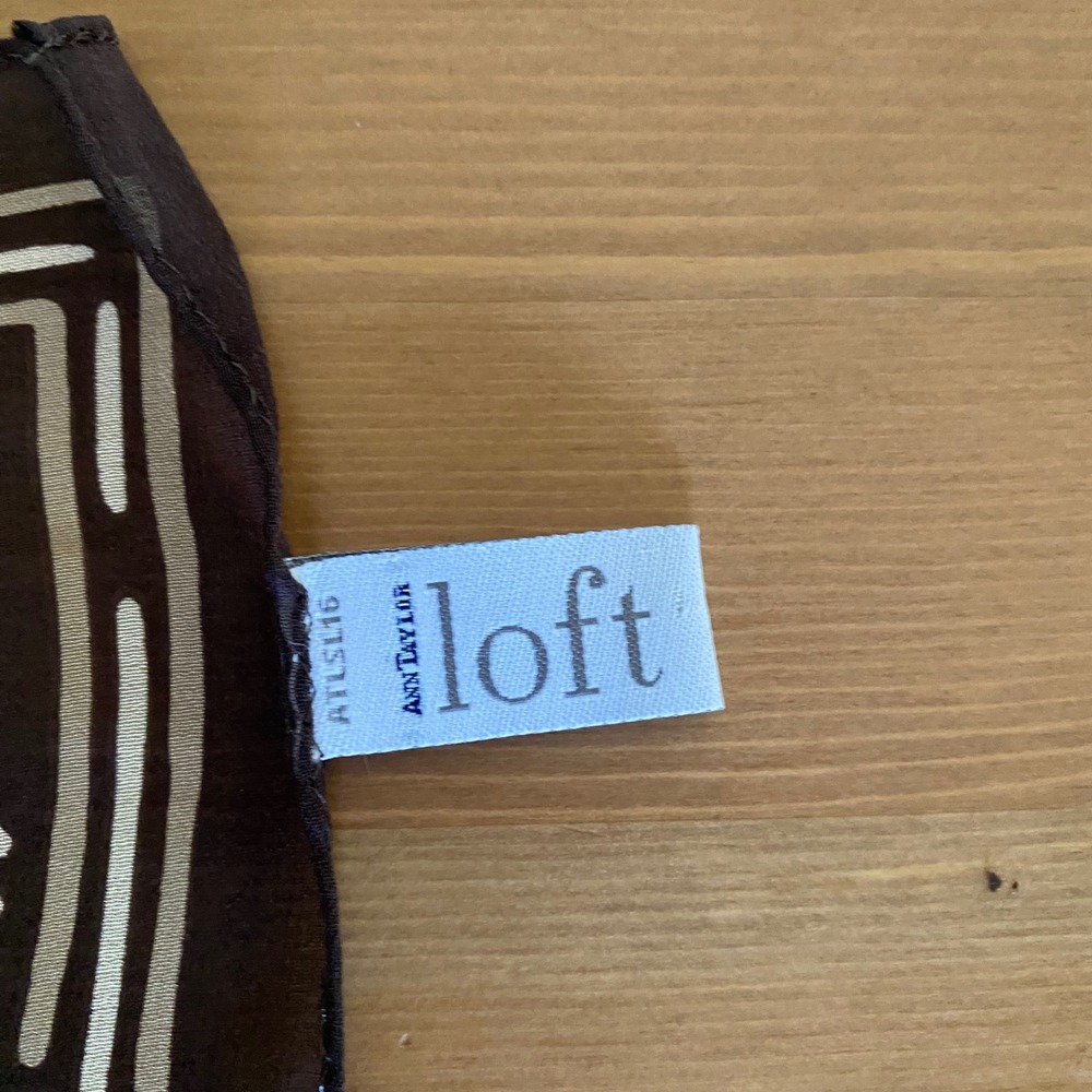 VTG Loft Ann Taylor Brown Cream Abstract Hatch Mark Print 100% Silk Square Scarf - Picture 3 of 10